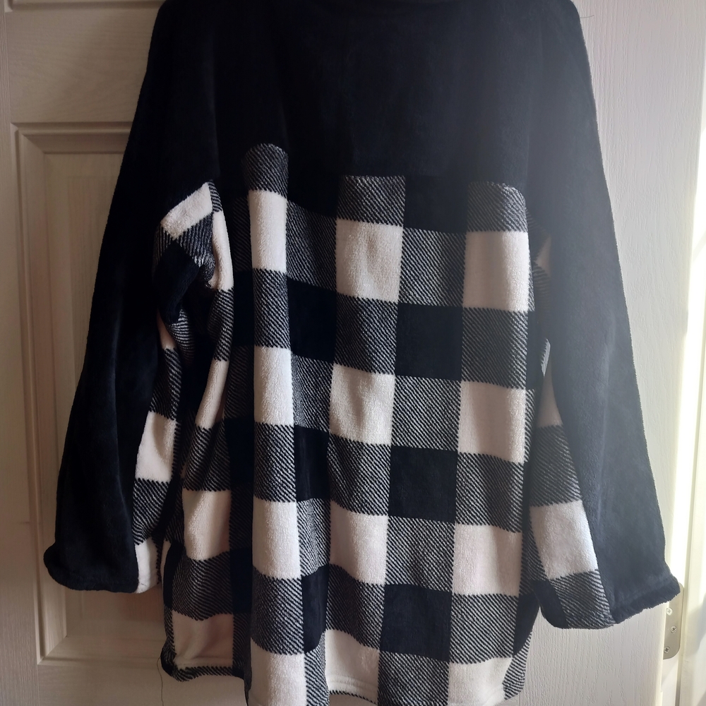 Buffalo Plaid Pullover Woman's 1x - Picture 3 of 3